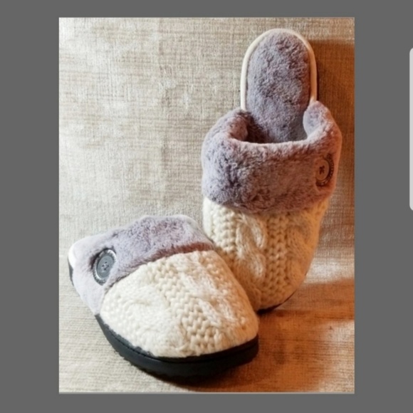 dearfoams Shoes - NWOT Dearfoams slippers